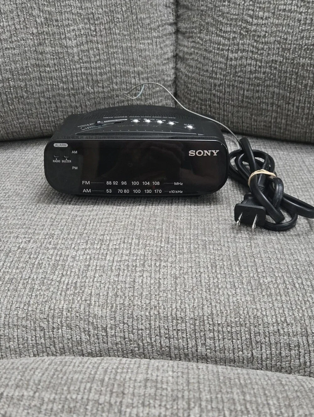 Sony Icf-C212 Dream Machine FM/AM Green LED Black Alarm Clock Radio